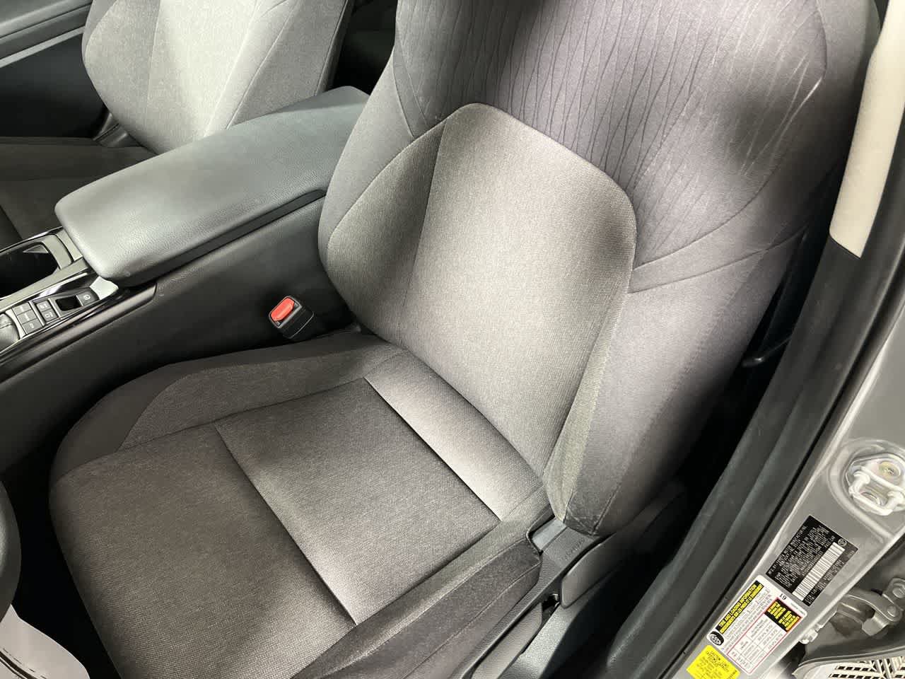 Used 2025 Toyota Camry LE FWD image 15