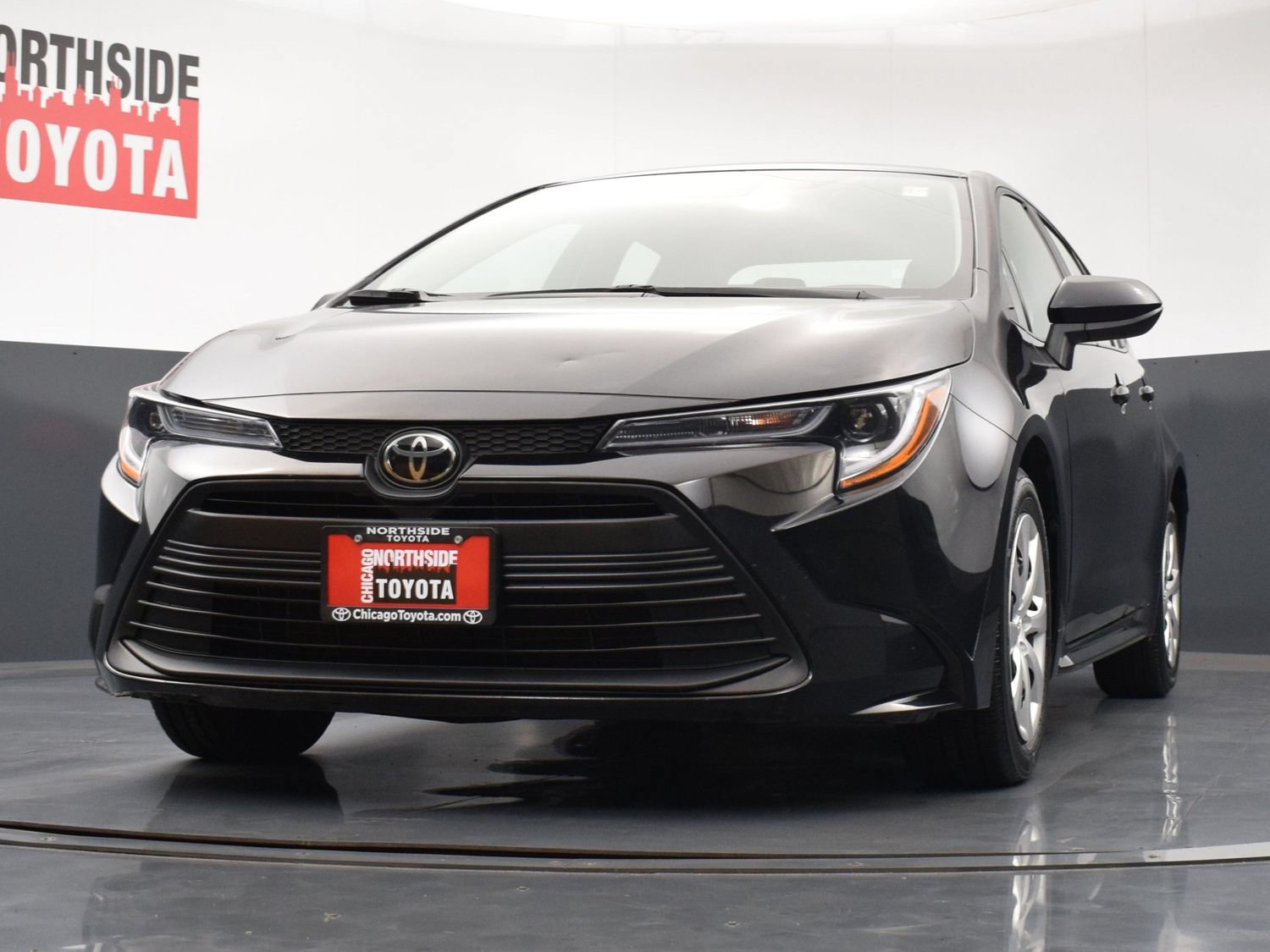 Used 2025 Toyota Corolla LE FWD image 29