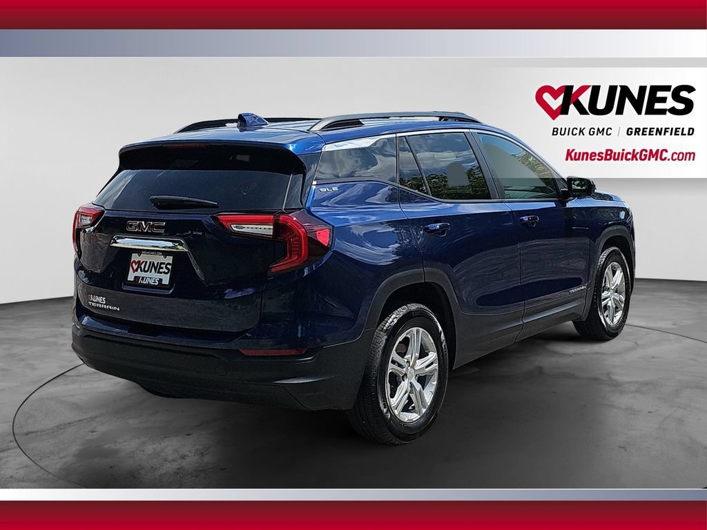 Used 2023 GMC Terrain SLE w/ Driver Convenience Package FWD image 10