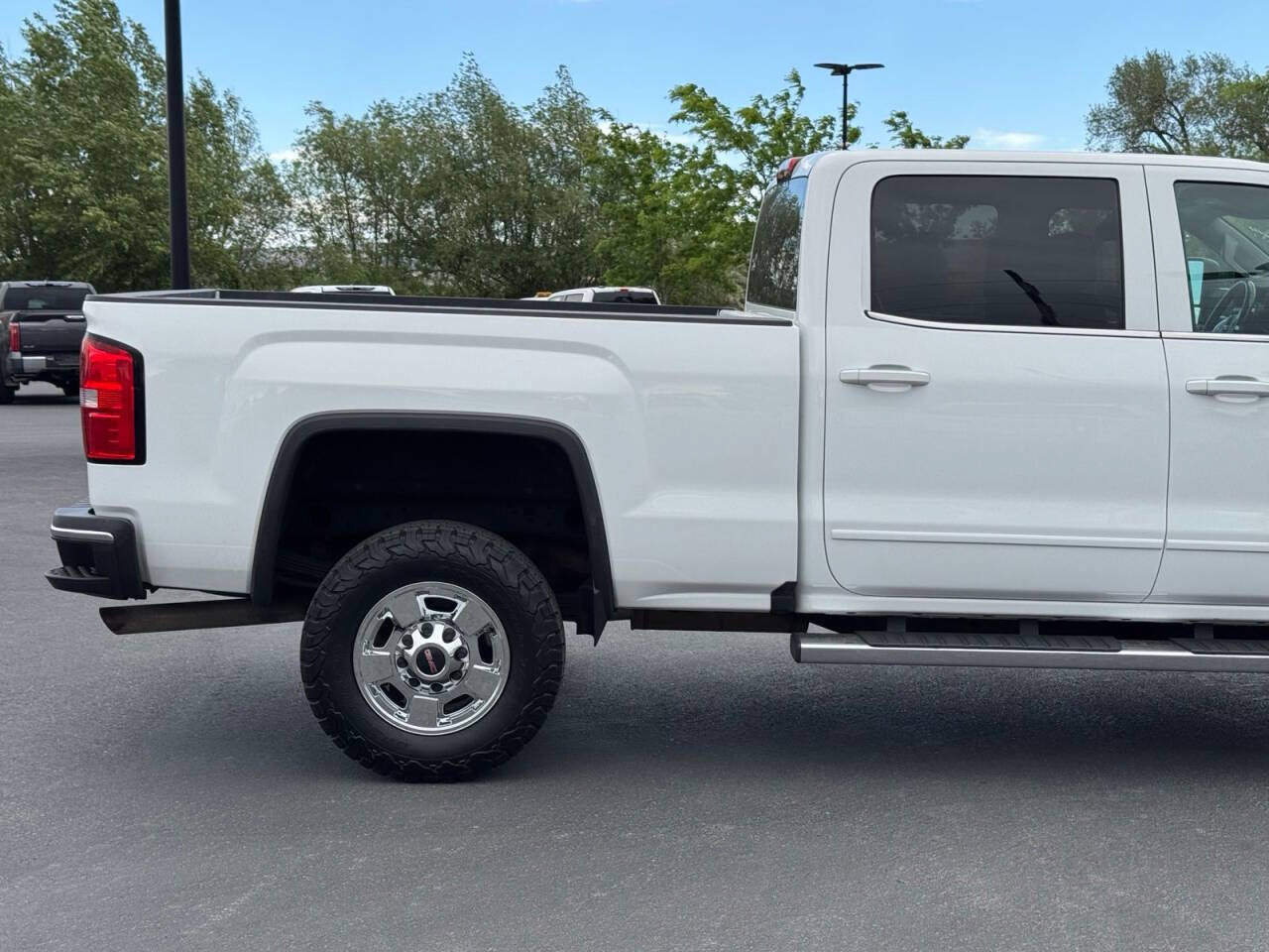 Used 2019 GMC Sierra 2500 SLE AWD/4WD image 9