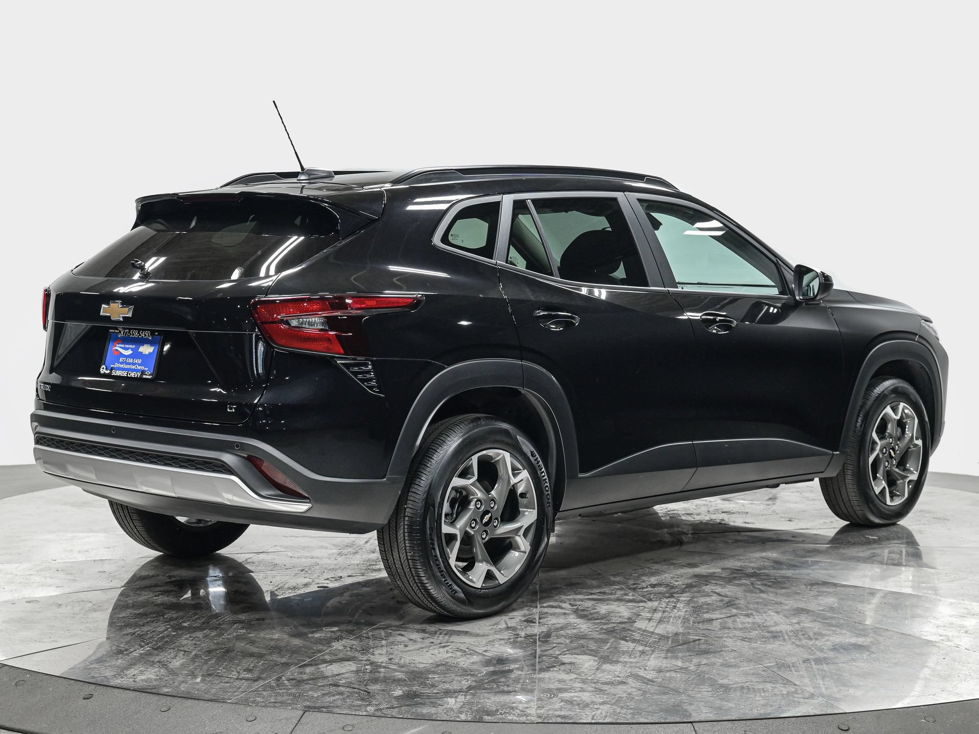 Used 2026 Chevrolet Trax LT FWD image 7