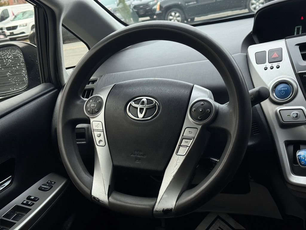 Used 2017 Toyota Prius V Three FWD image 16