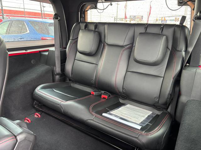 Used 2018 Jeep Wrangler Rubicon AWD/4WD image 11