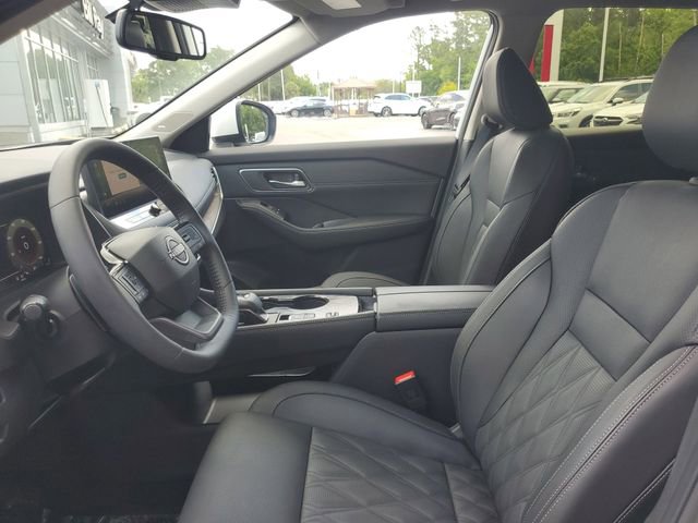 Used 2025 Nissan Rogue Platinum FWD image 16