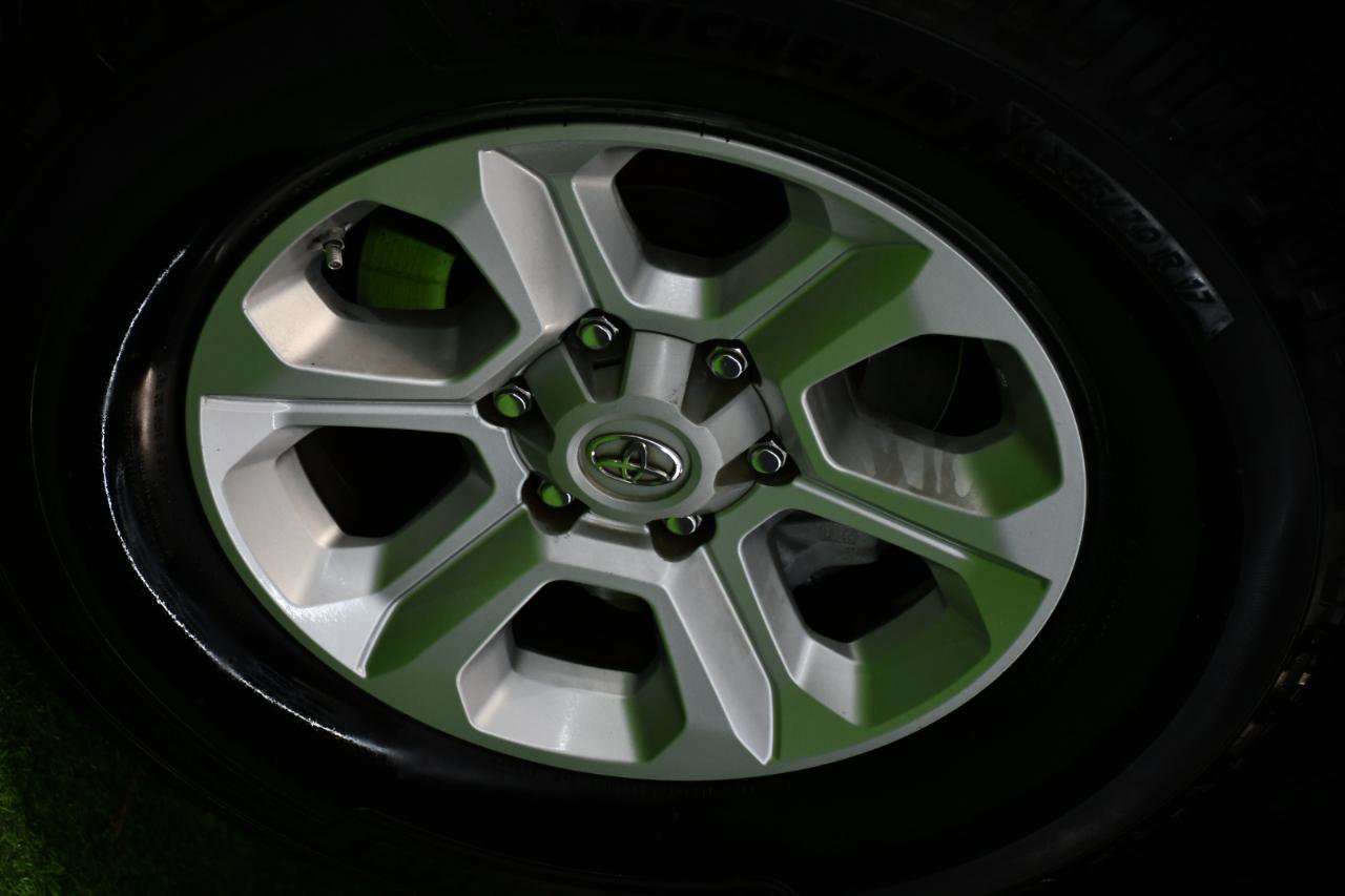 Used 2015 Toyota 4Runner SR5 image 7