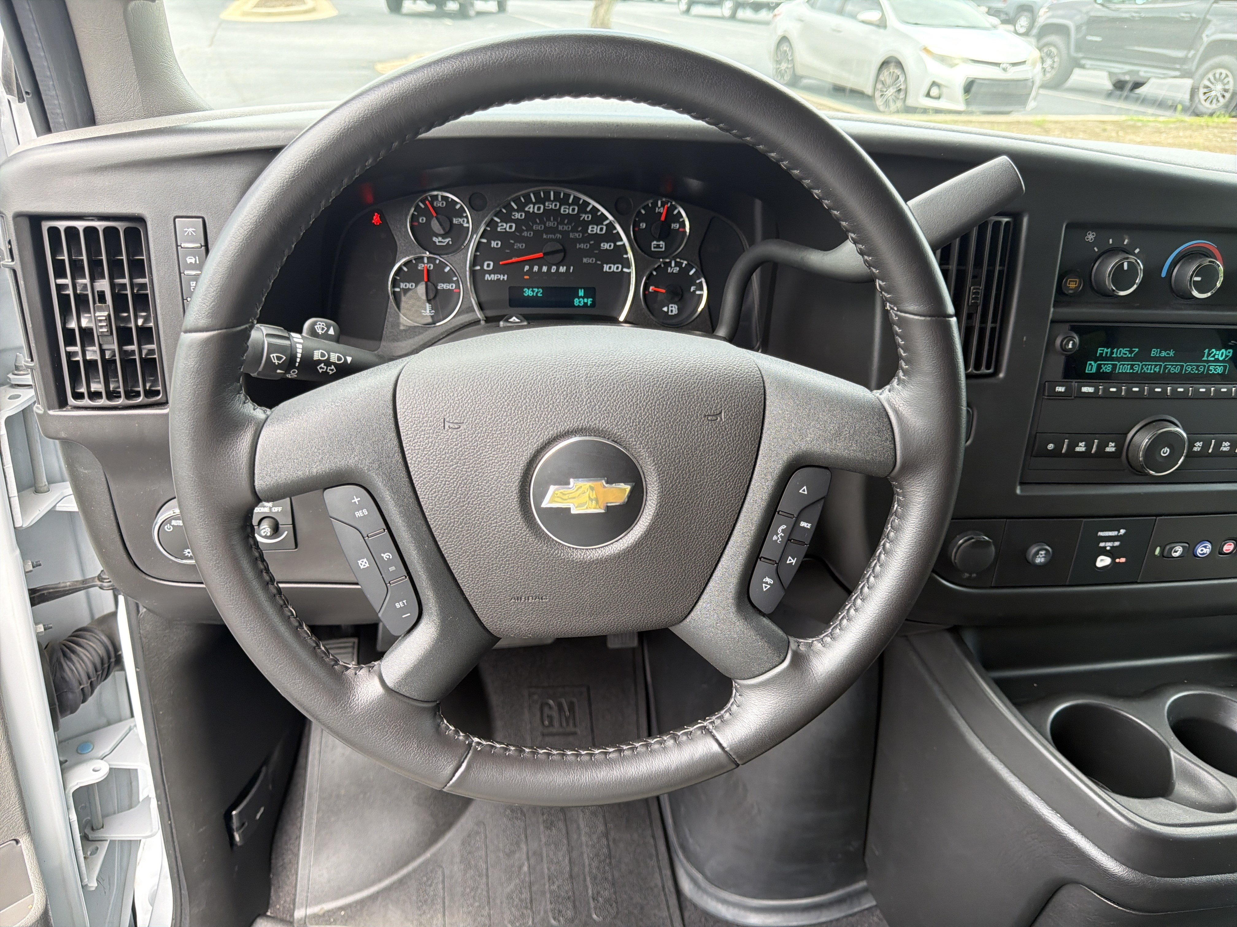 Used 2022 Chevrolet Express 2500 LT RWD image 23