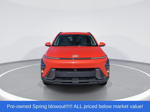 Used 2024 Hyundai Kona SEL AWD/4WD image 3