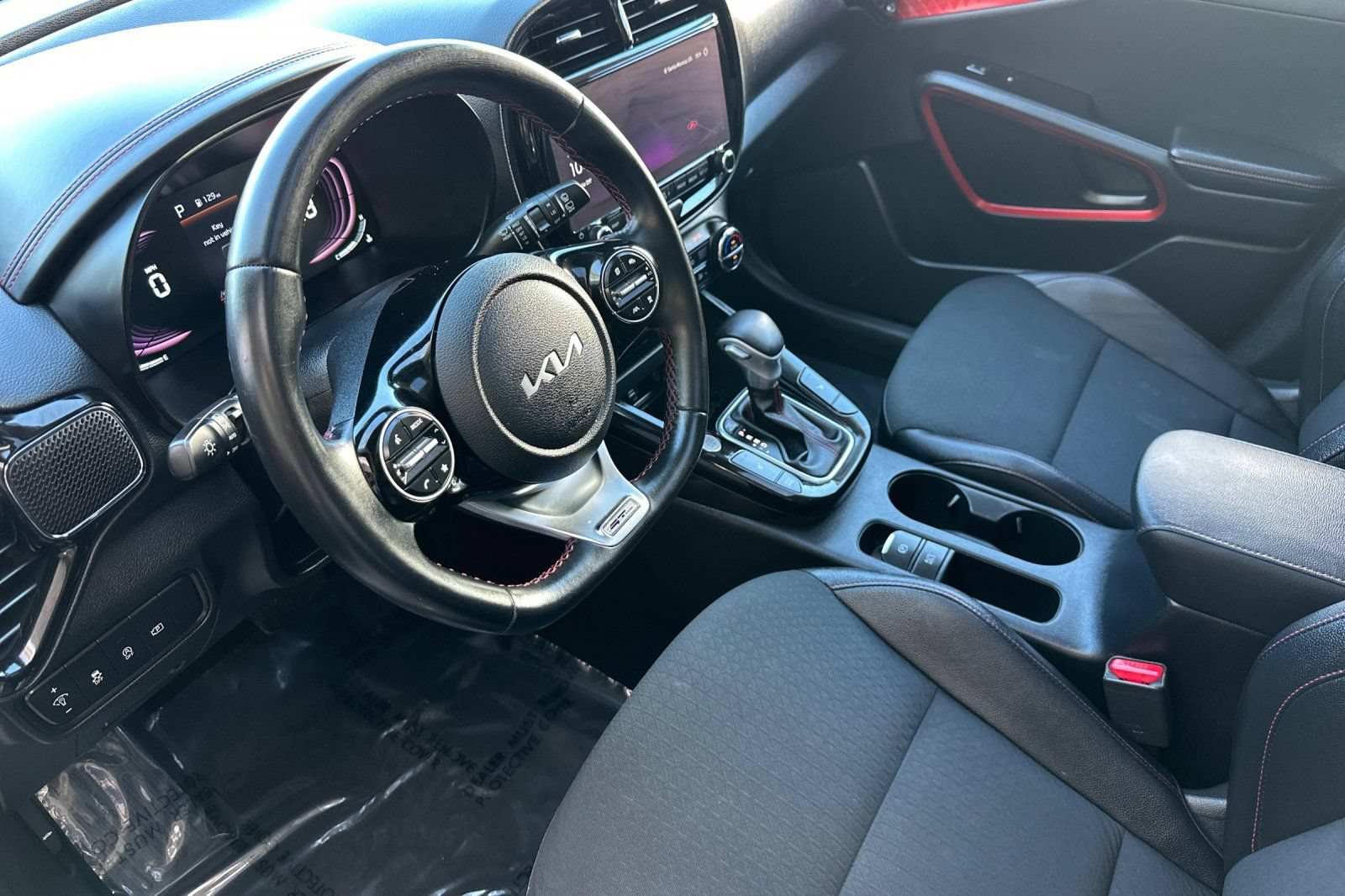 Used 2023 Kia Soul GT-Line w/ GT-Line Technology Package FWD image 11