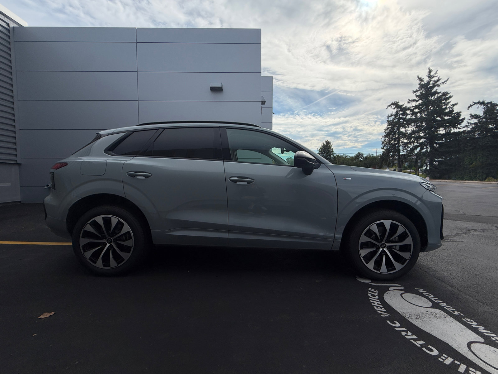 New 2026 Audi Q3 quattro 2.0T AWD/4WD image 9