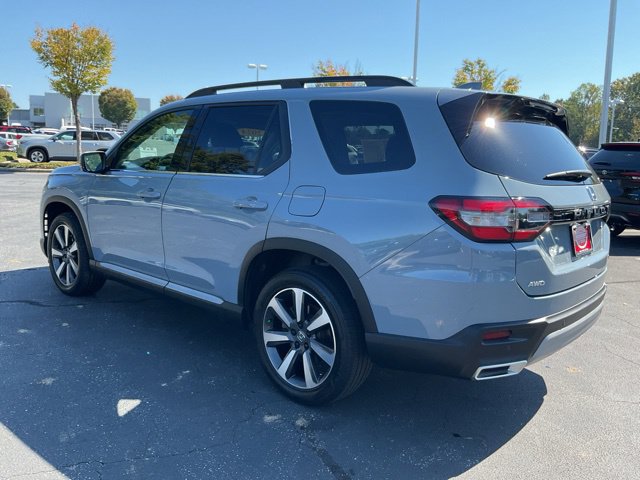 Used 2024 Honda Pilot Touring image 14