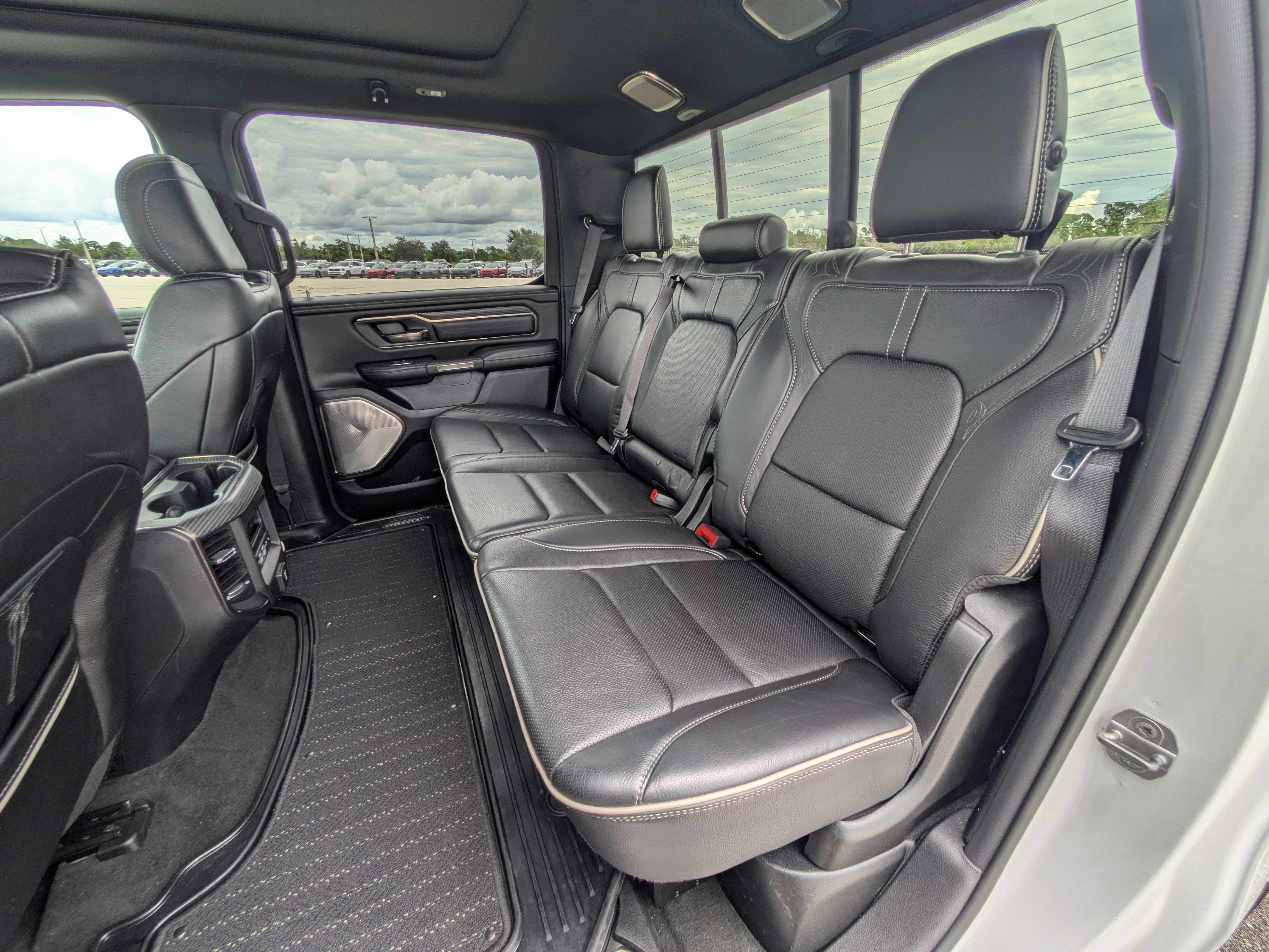 Used 2021 RAM 1500 Limited AWD/4WD image 14