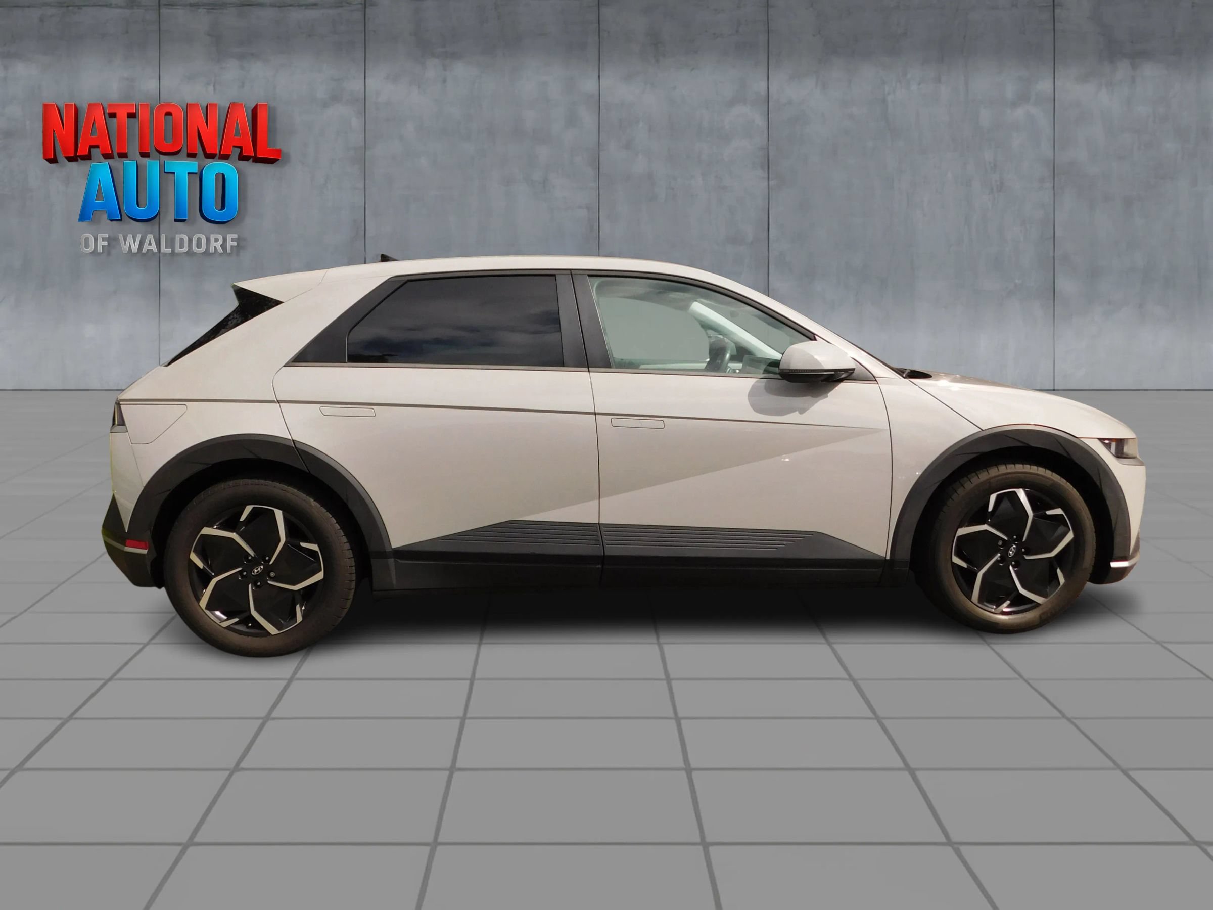 Used 2024 Hyundai Ioniq 5 SE RWD image 5
