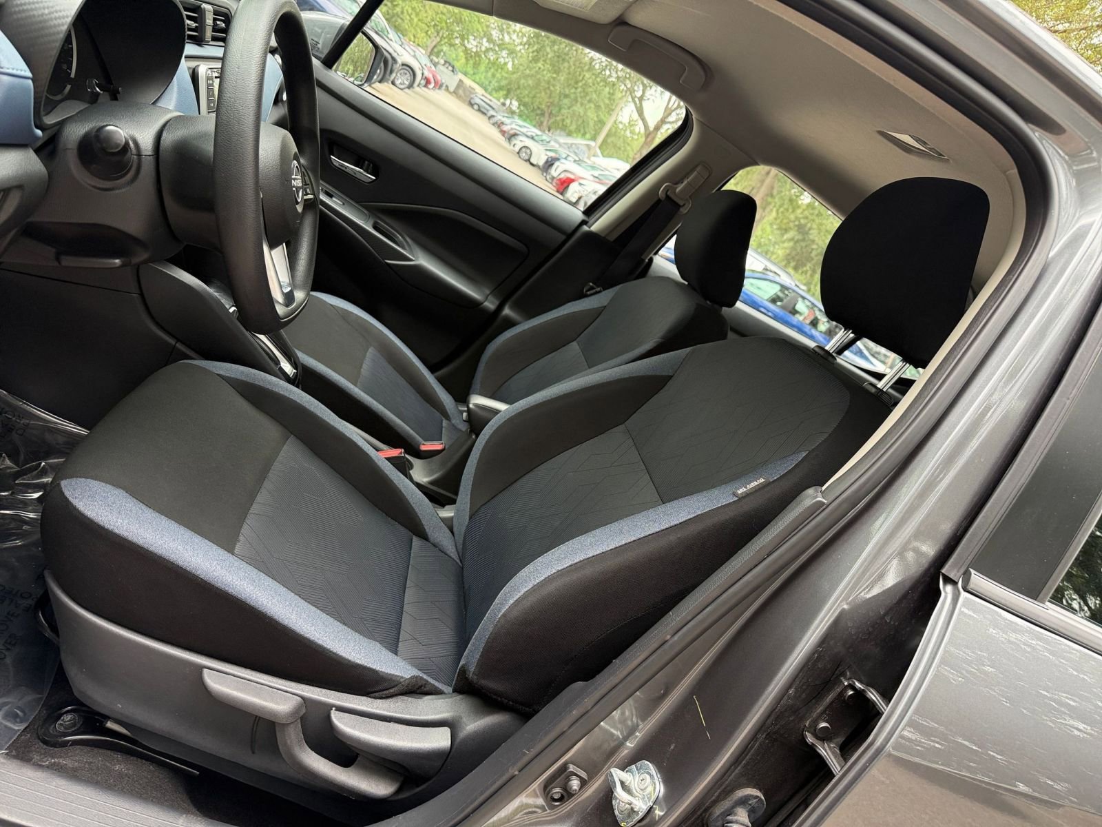 Used 2025 Nissan Versa SV FWD image 24