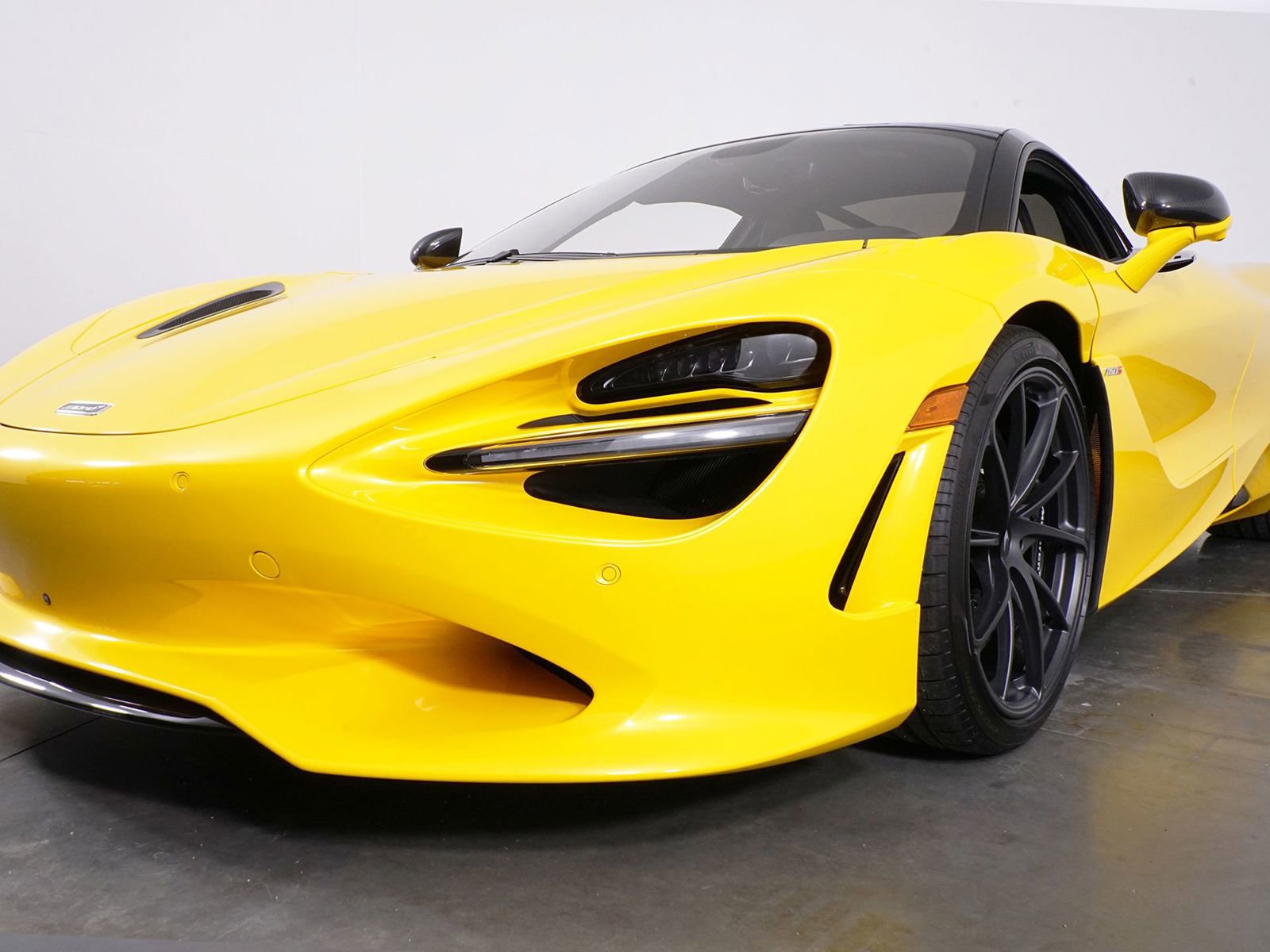 Used 2024 McLaren 750S image 14