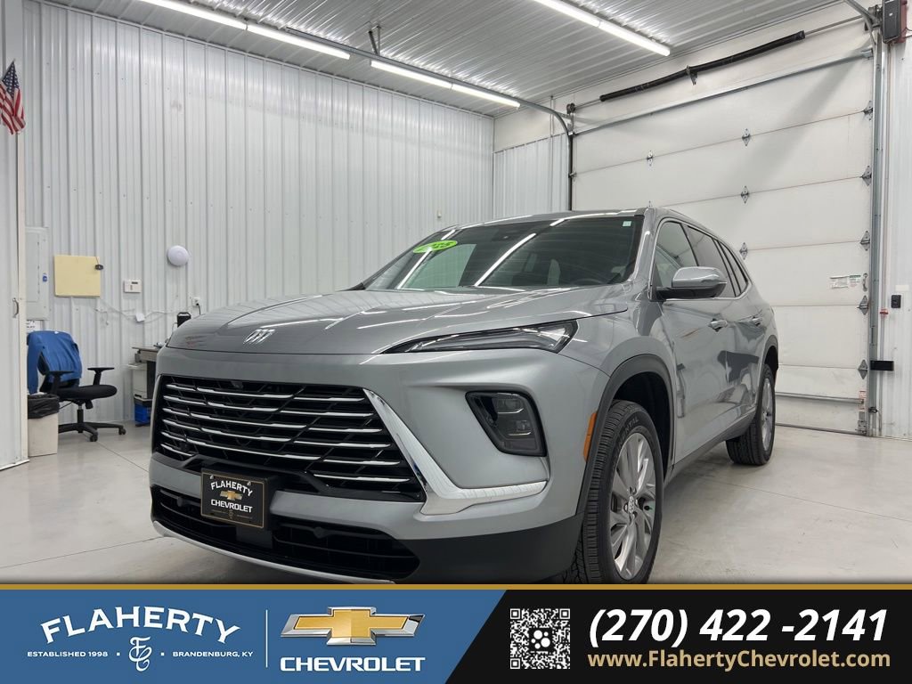 Used 2025 Buick Enclave Preferred image 6