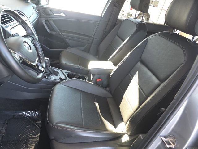 Used 2020 Volkswagen Tiguan SE R-Line image 22