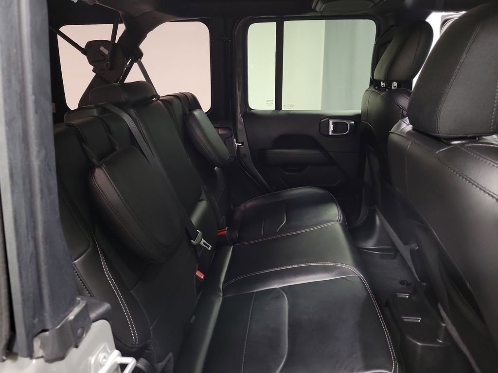 Used 2023 Jeep Wrangler Unlimited Sahara w/ Cold Weather Group image 24