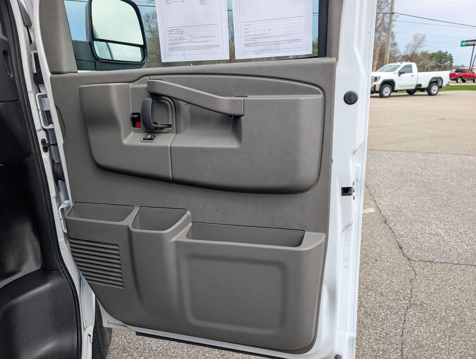 Used 2025 Chevrolet Express 2500 Extended w/ Driver Convenience Package RWD image 21