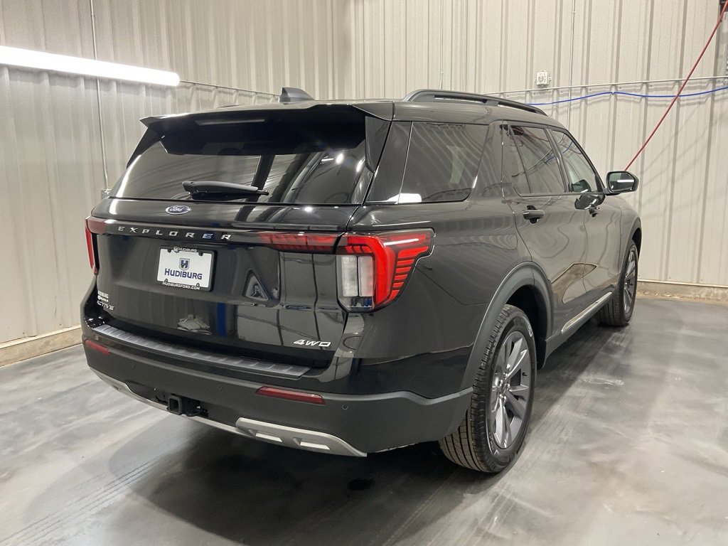 Used 2025 Ford Explorer Active w/ Active Comfort Package image 24