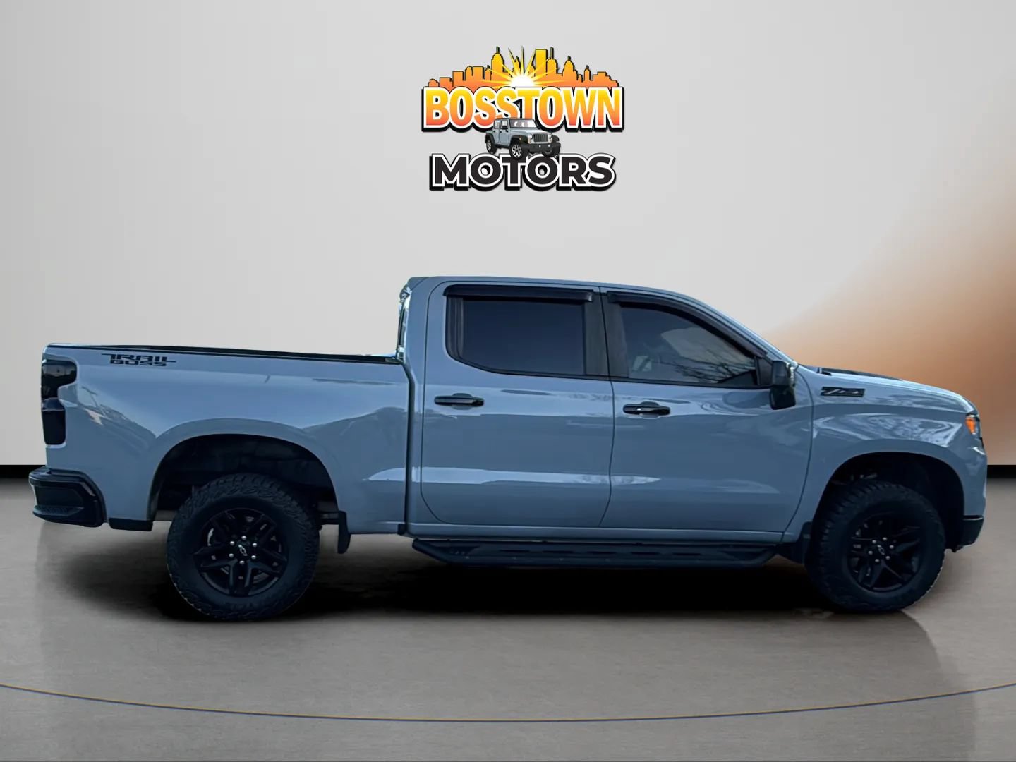 Used 2024 Chevrolet Silverado 1500 LT Trail Boss w/ LT Trail Boss Premium Package AWD/4WD image 9