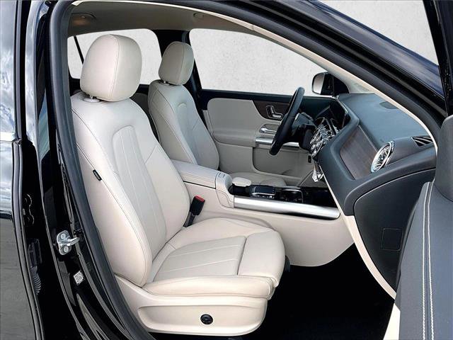 Used 2023 Mercedes-Benz GLA 250 4MATIC image 9