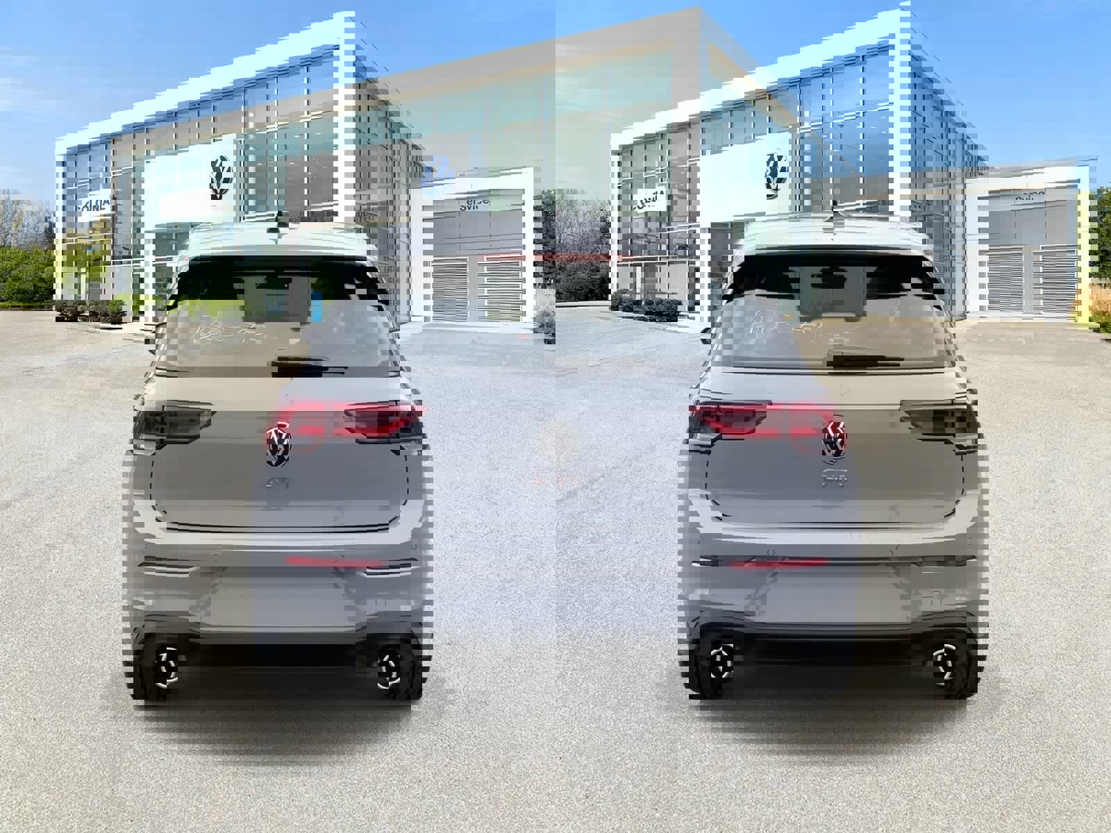 New 2026 Volkswagen GTI SE FWD image 4