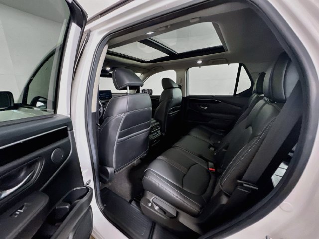 Certified 2024 Honda Pilot Touring image 19