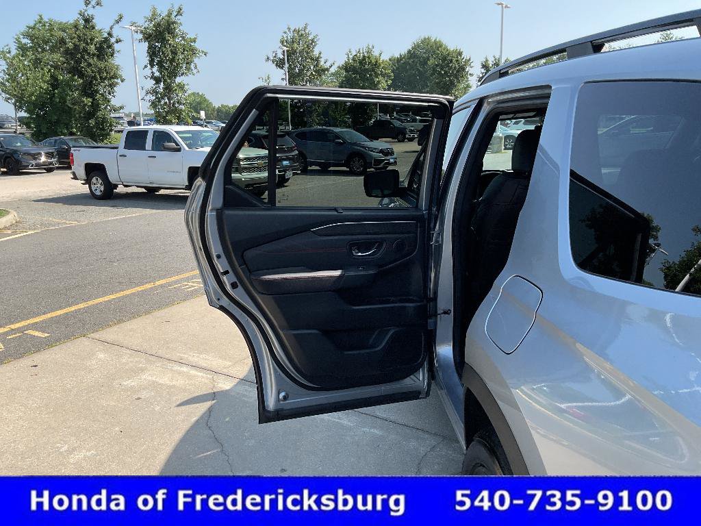Certified 2026 Honda Pilot Black Edition image 18