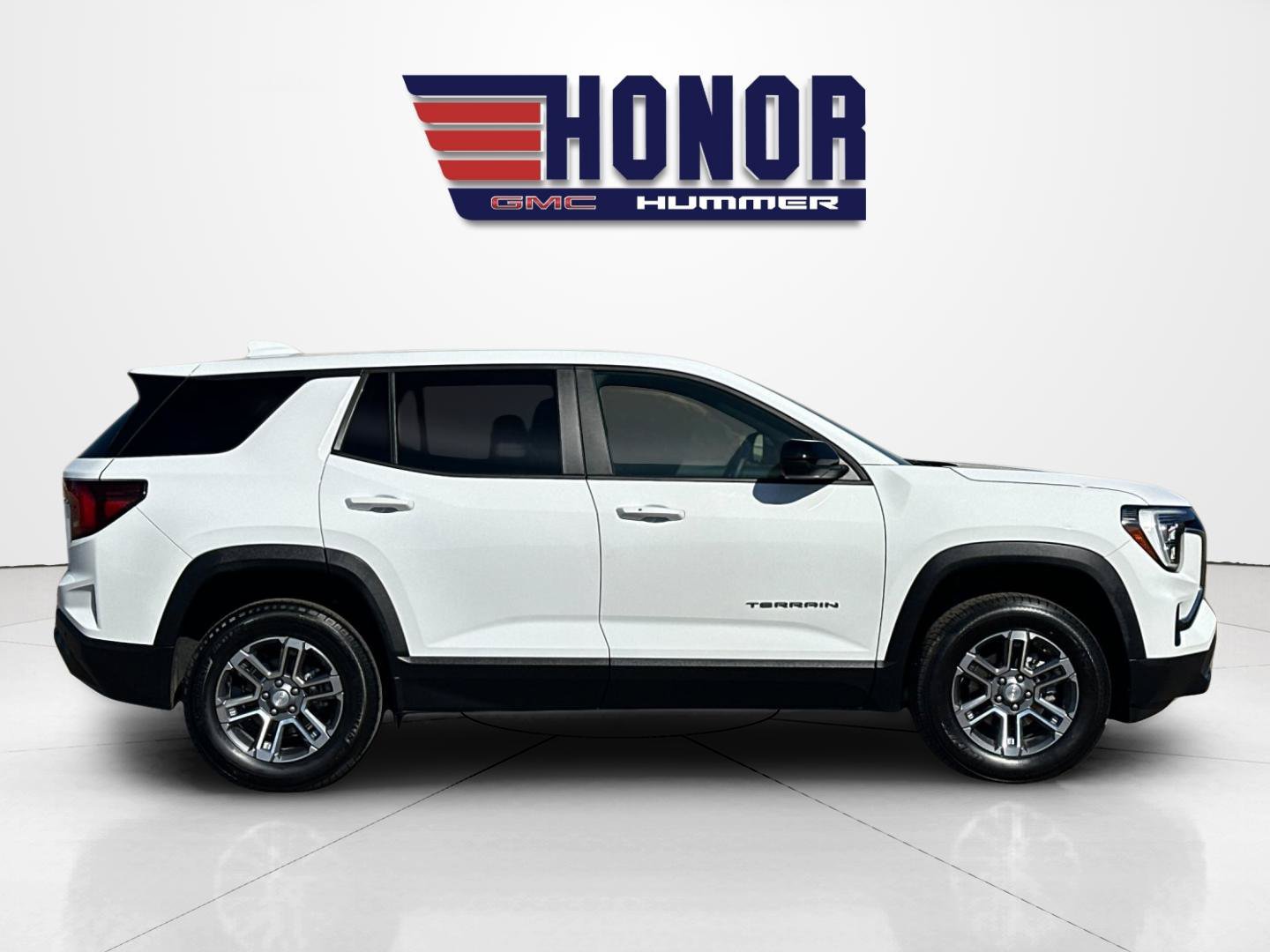 Used 2026 GMC Terrain Elevation FWD image 3