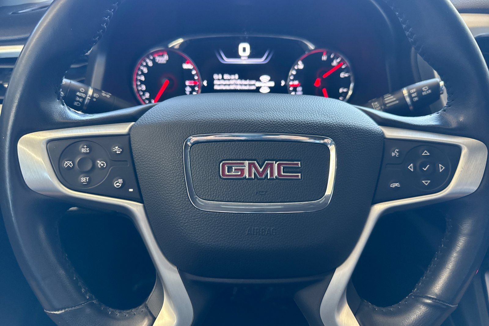 Used 2022 GMC Acadia SLT w/ Elevation Edition FWD image 24