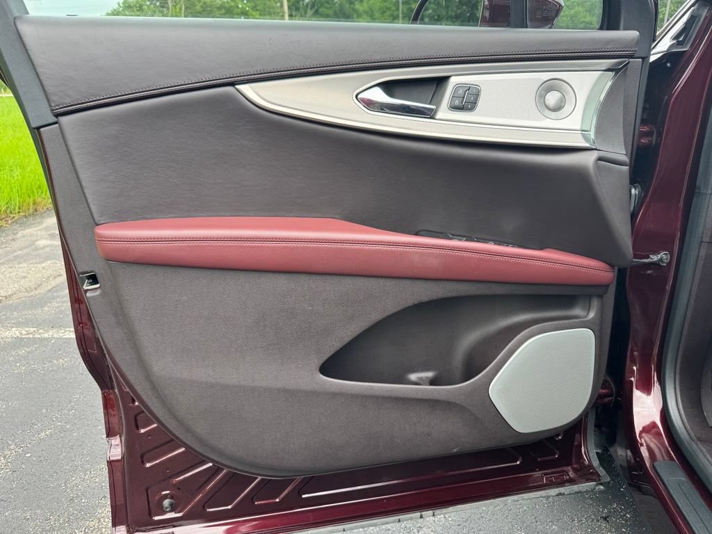 Used 2019 Lincoln Nautilus Black Label AWD/4WD image 25