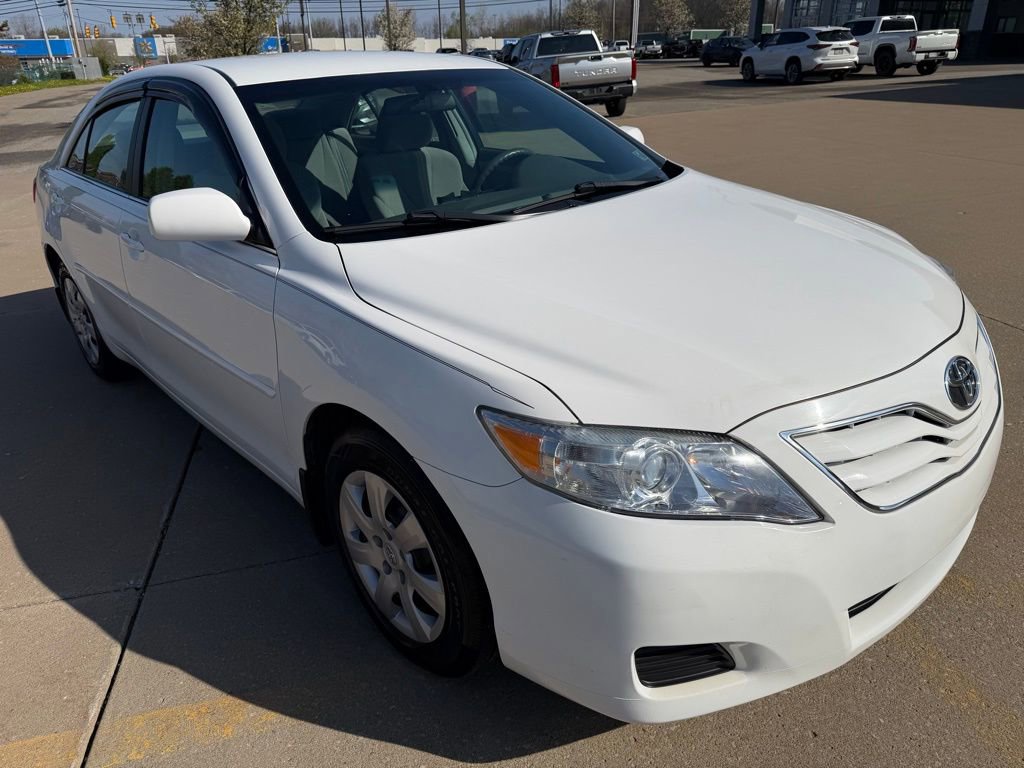 Used 2011 Toyota Camry LE FWD image 7