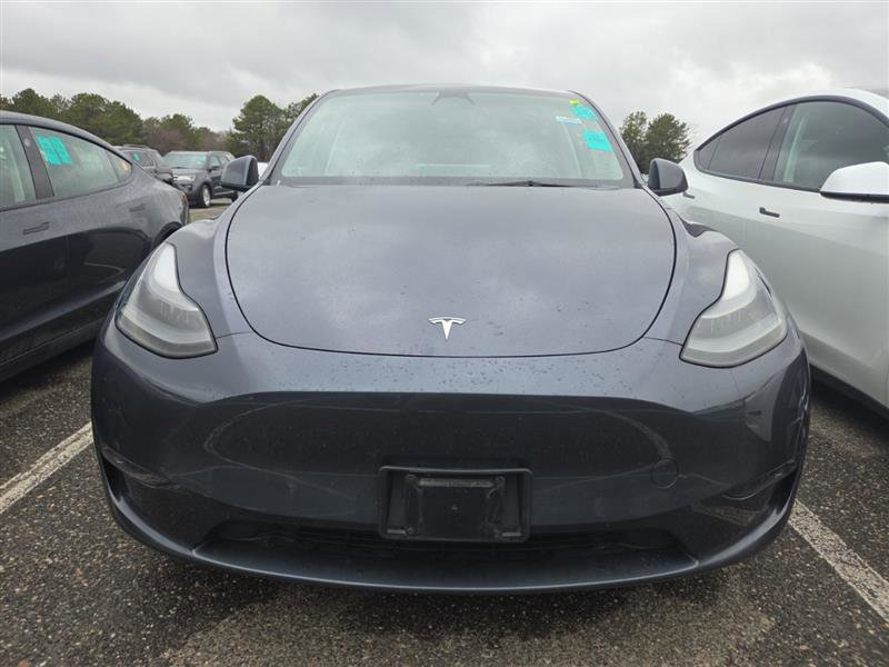 Used 2023 Tesla Model Y Long Range image 3