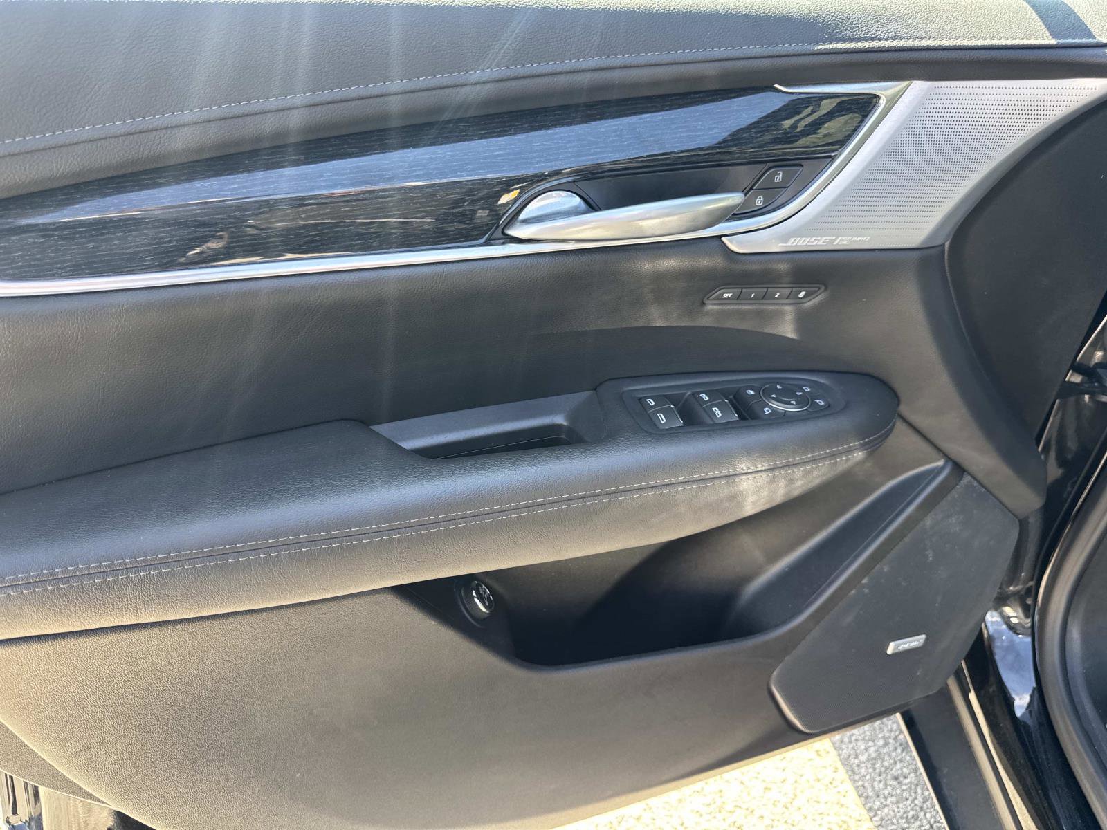 Used 2025 Cadillac XT5 Premium Luxury image 14