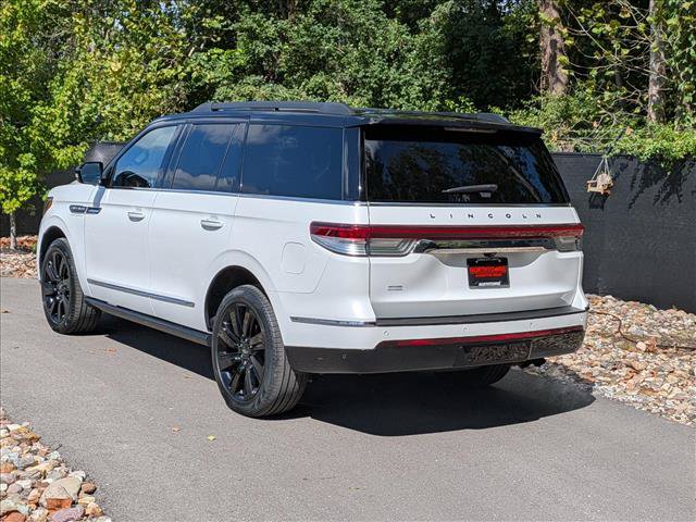 Used 2023 Lincoln Navigator Black Label AWD/4WD image 3