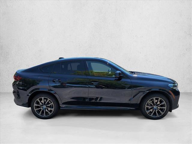 Used 2023 BMW X6 xDrive40i w/ M Sport Package AWD/4WD image 4