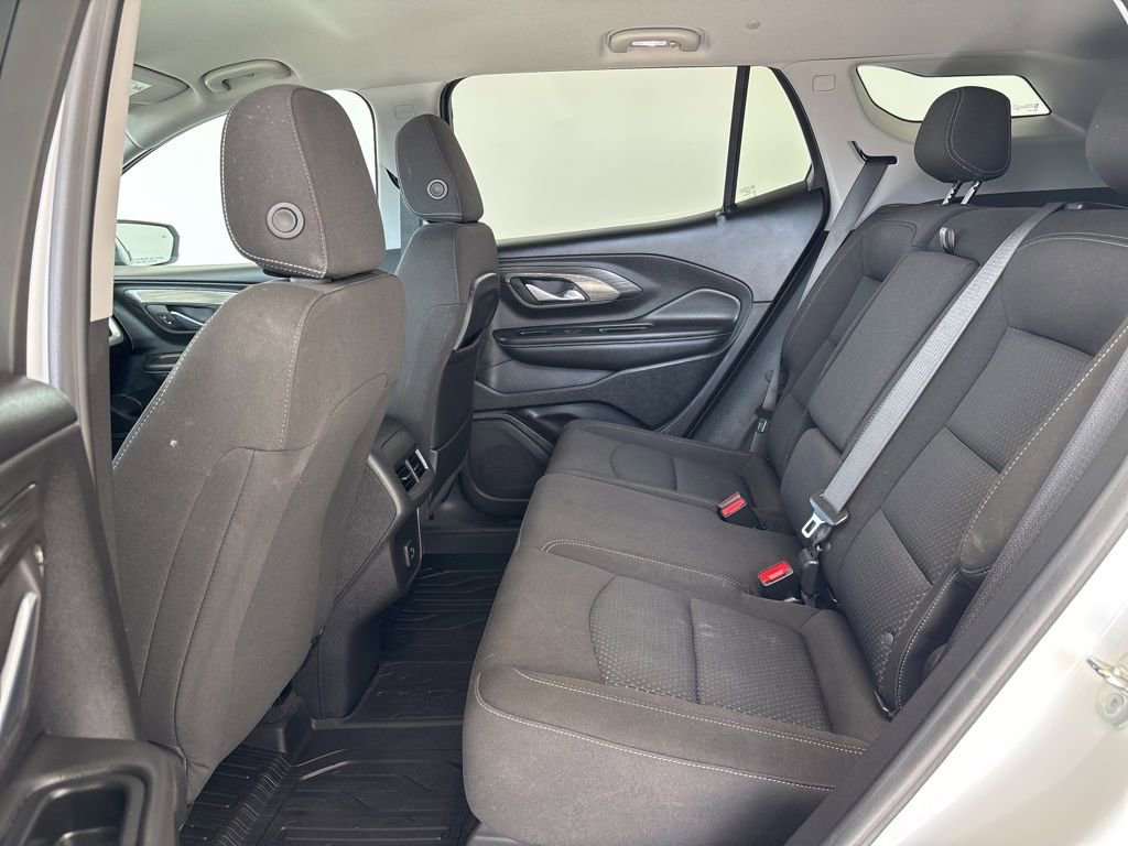 Used 2024 GMC Terrain SLE w/ Driver Convenience Package image 14