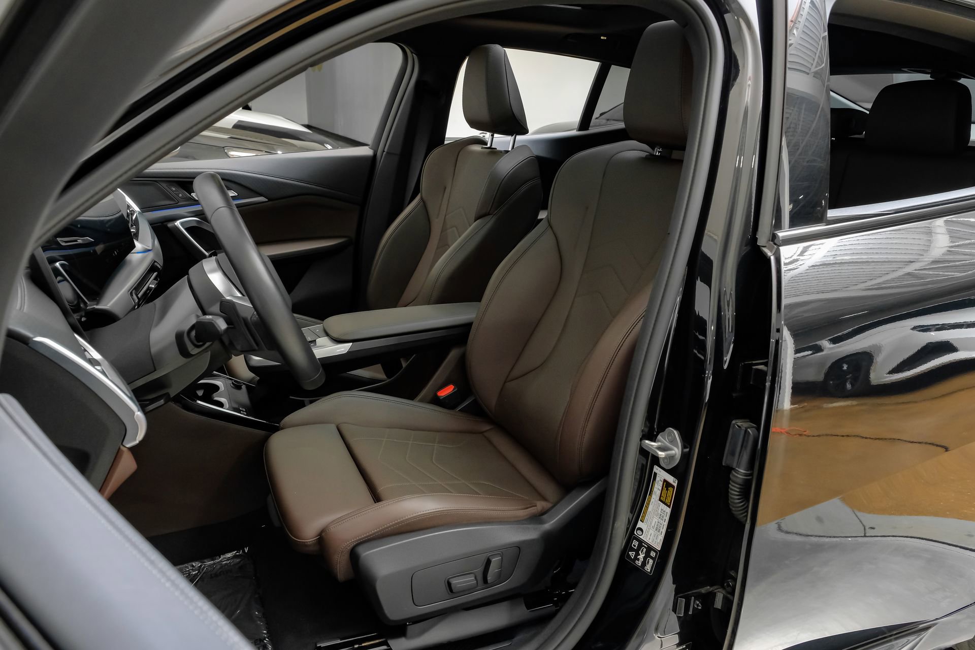 Used 2025 BMW X2 xDrive28i image 31