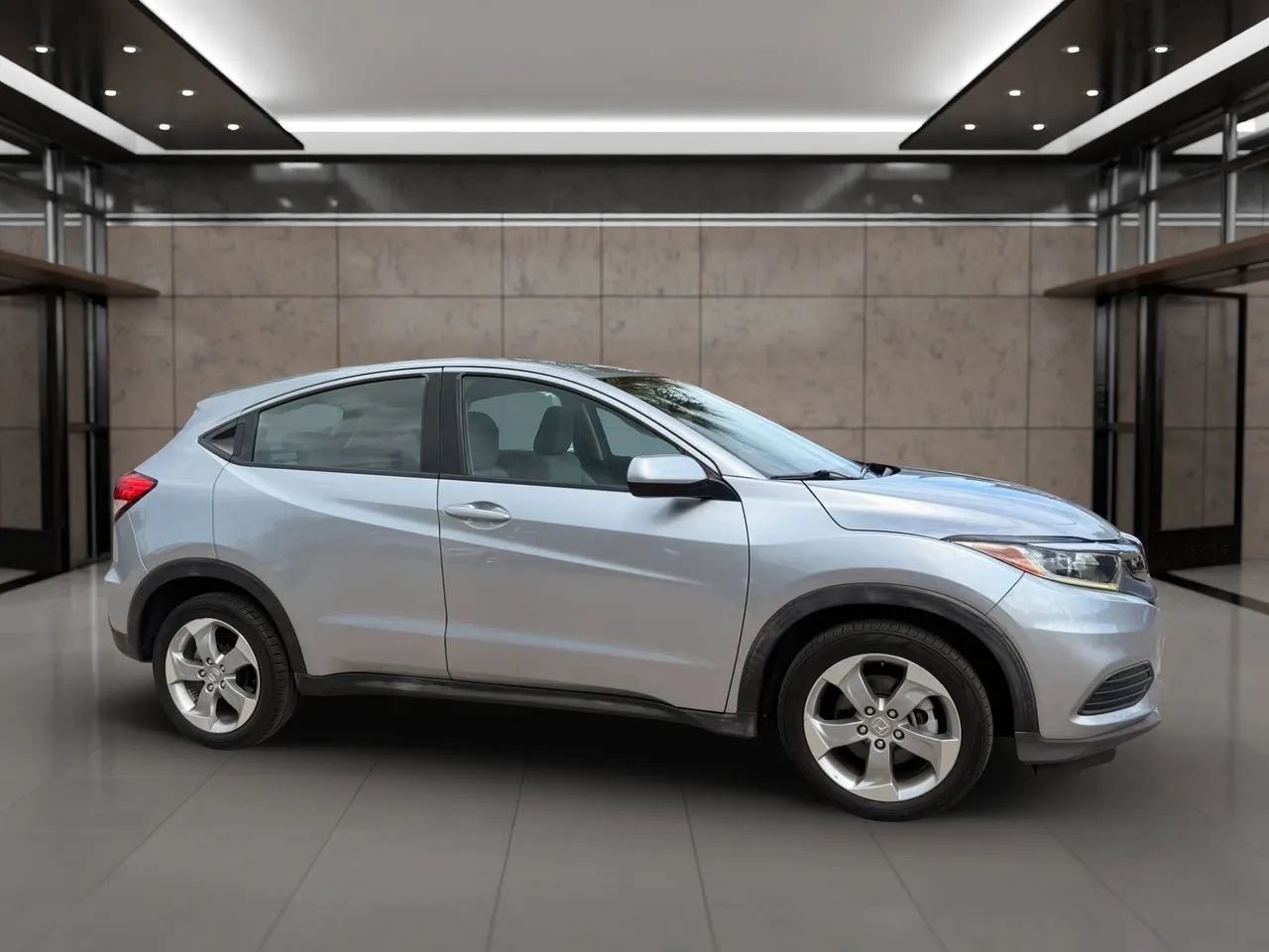 Used 2019 Honda HR-V LX image 2