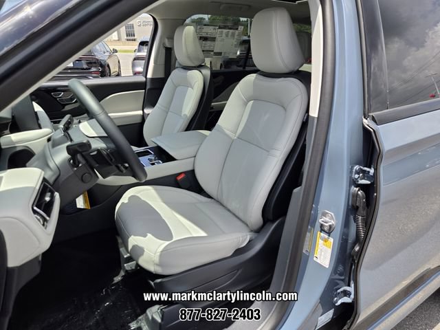 New 2026 Lincoln Aviator AWD image 7
