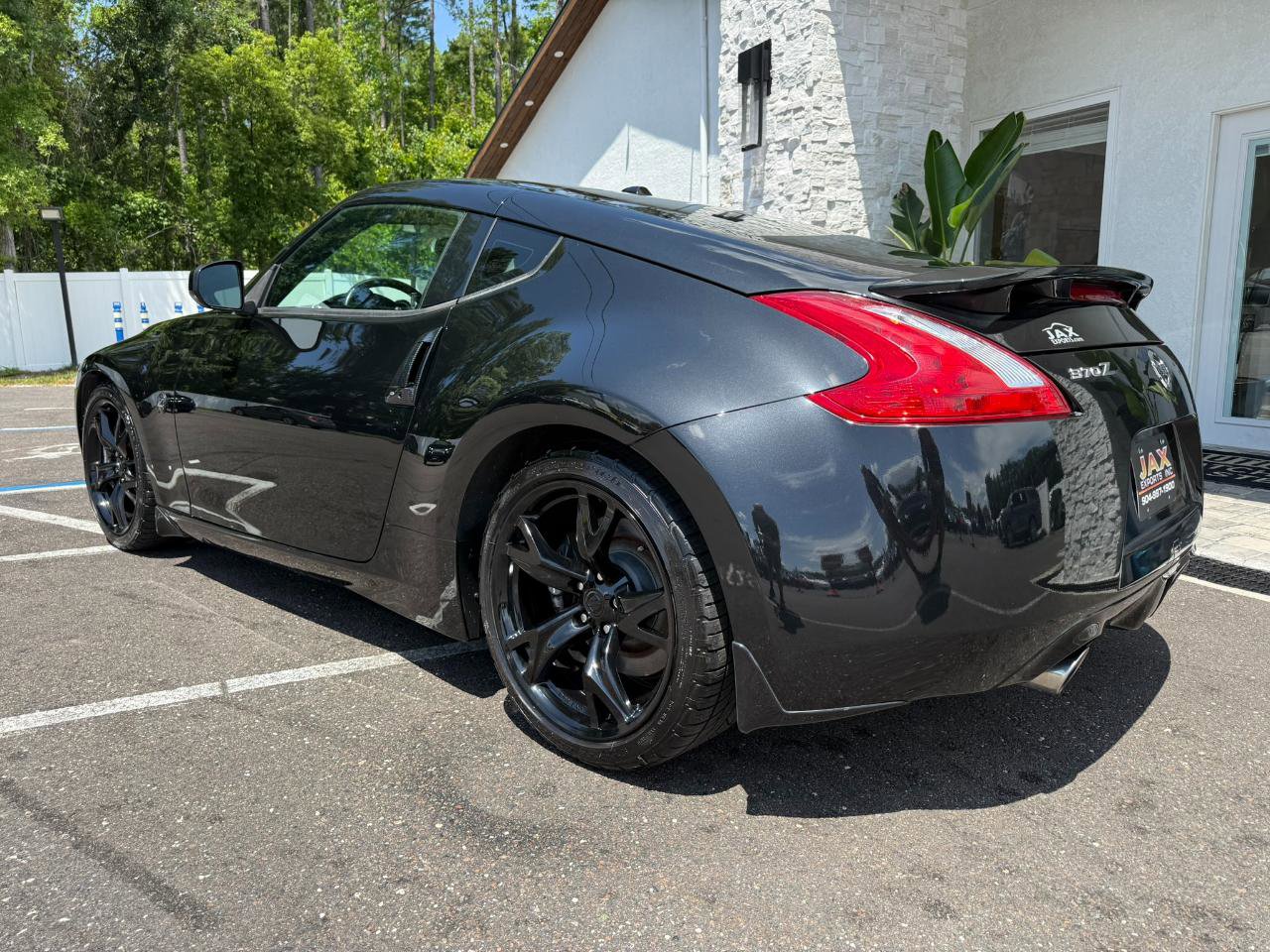 Used 2012 Nissan 370Z Touring w/ Sport Pkg RWD image 3