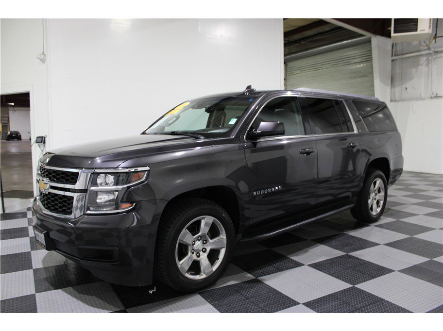 Used 2016 Chevrolet Suburban LT image 7