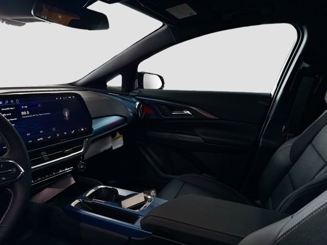 New 2026 Chevrolet Equinox EV LT AWD/4WD image 24