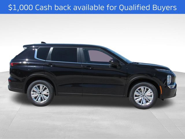 New 2026 Mitsubishi Outlander ES FWD image 2