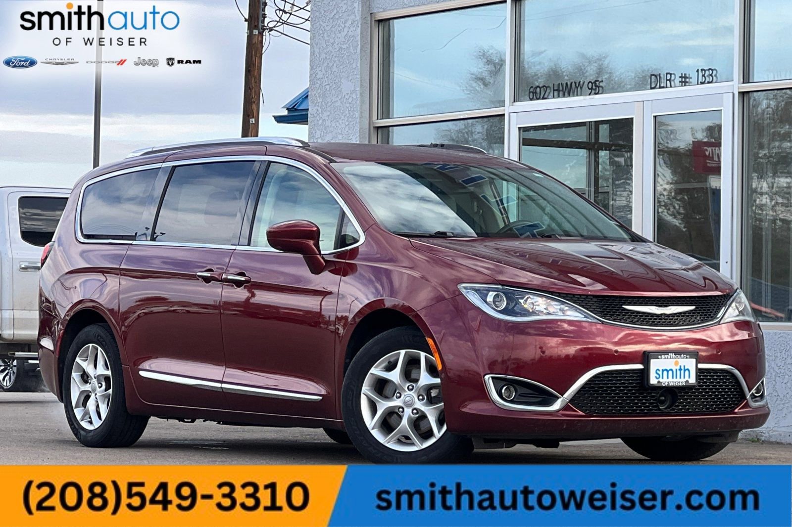 Used 2020 Chrysler Pacifica Touring-L Plus w/ Tire & Wheel Group FWD image 1