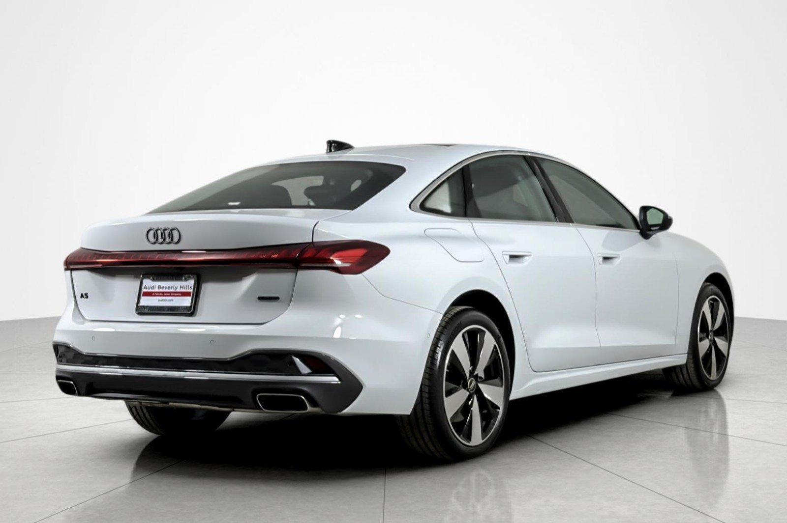 Used 2025 Audi A5 2.0T Premium Plus w/ Premium Plus AWD/4WD image 5