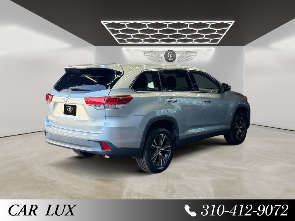 Used 2019 Toyota Highlander LE FWD image 5