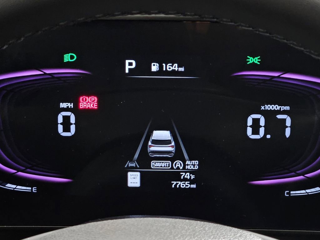 Used 2025 Kia Sportage EX image 11