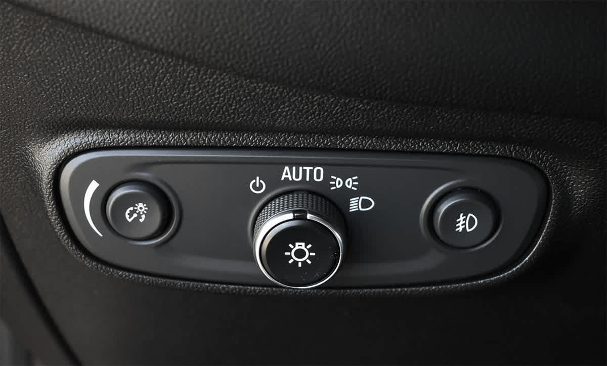 Used 2021 Chevrolet Equinox LT FWD image 22