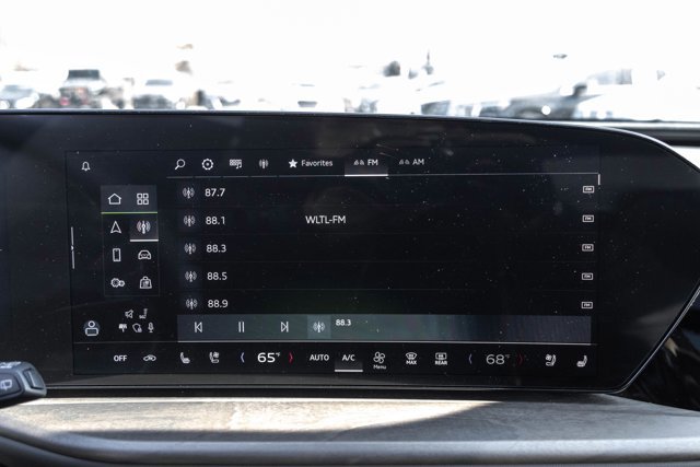 Used 2025 Audi Q5 Prestige image 16